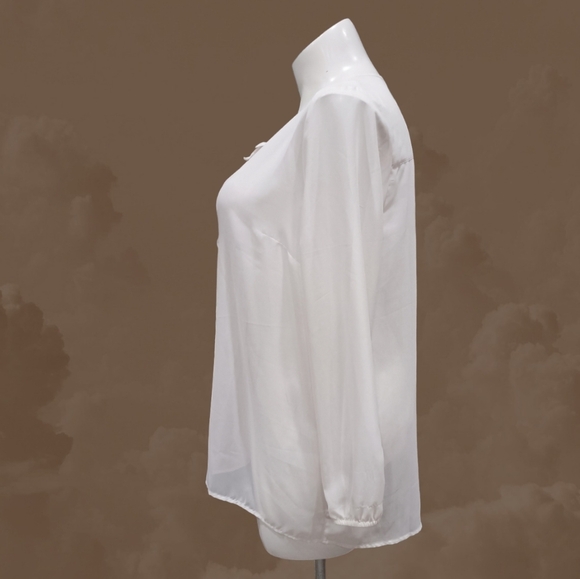 Mudd Womens Sheer Cream Long Sleeve Tie Neck Blouse Size 1X High Low Top - Picture 4 of 9